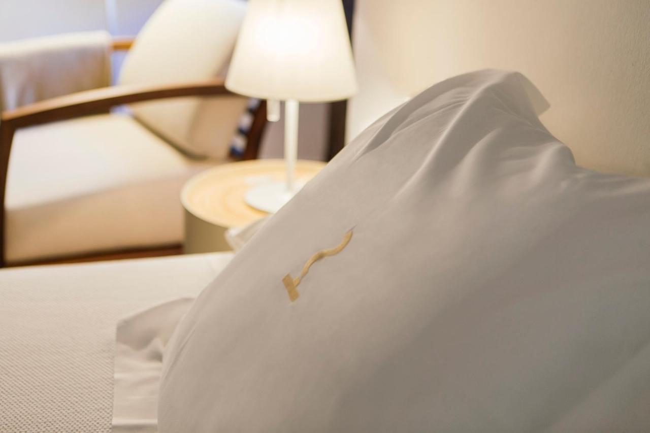 Hotel Cresol كالاسيت المظهر الخارجي الصورة